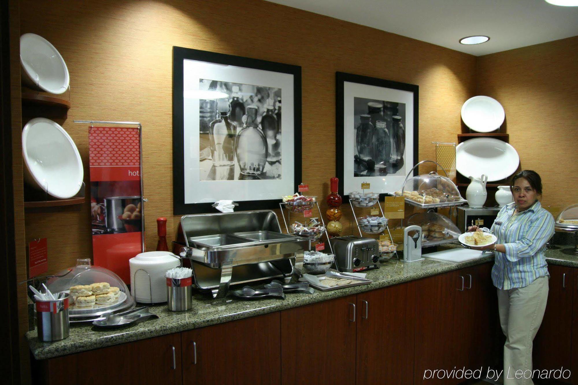 Baymont Inn & Suites By Wyndham The Woodlands Shenandoah Restaurant foto