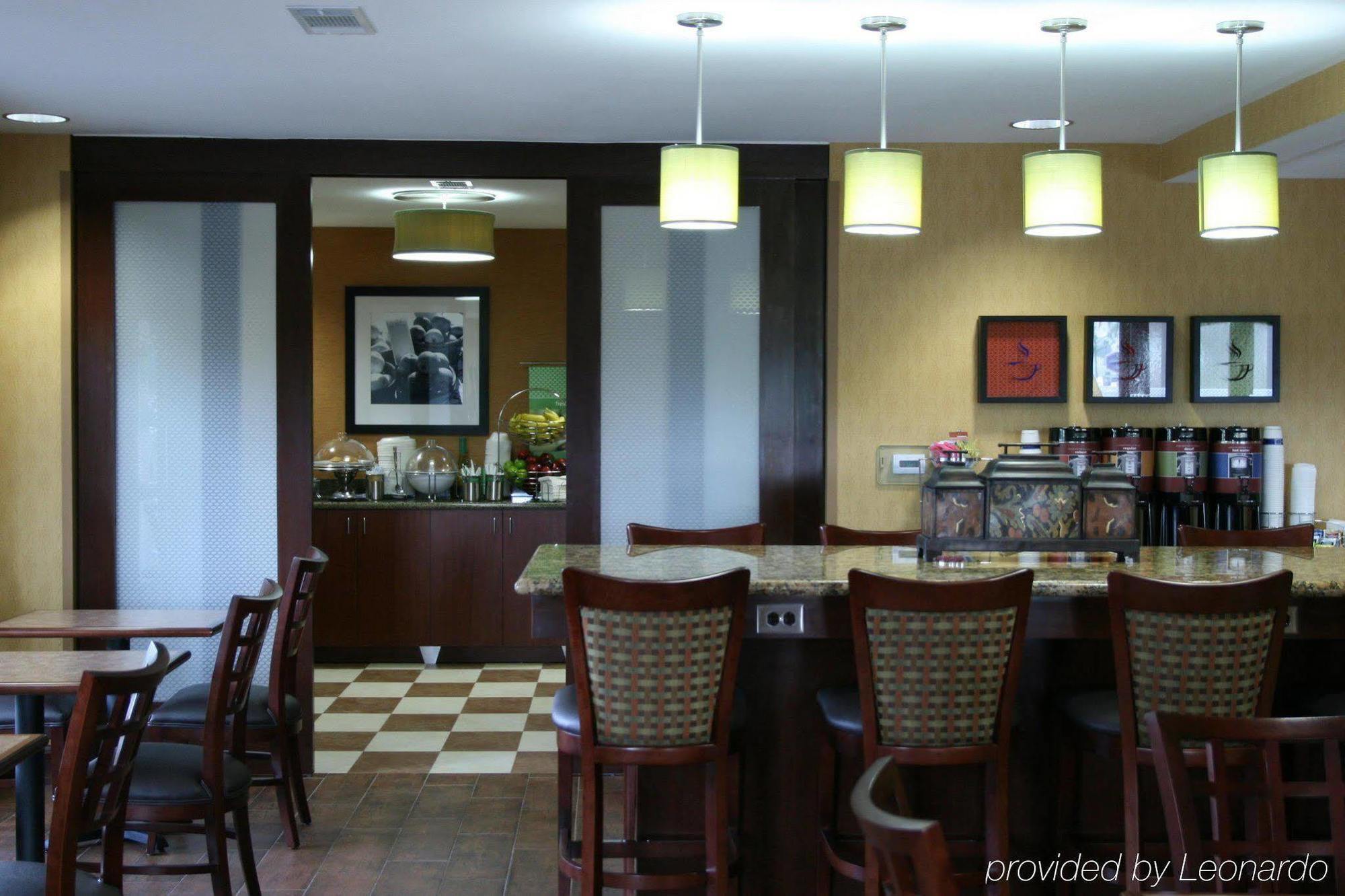 Baymont Inn & Suites By Wyndham The Woodlands Shenandoah Restaurant foto